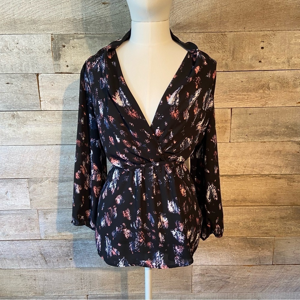 EUC Le Chateau Abstract Faux Wrap Blouse In Size Small